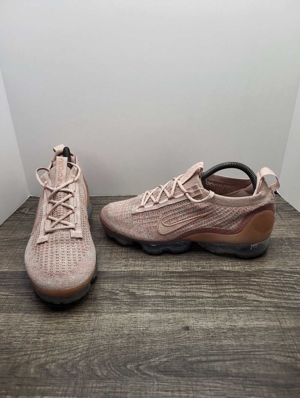 Nike Air VaporMax Flyknit Shoes Pink Oxford Running Sneakers Womens Size 9 - Picture 1 of 10
